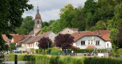 Chazelles-sur-Lyon. Artisan savonnier, elle fabrique des produits 100 % naturels, éthiques et poétiques