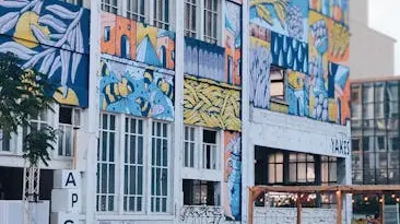 Détagage des quais à Lyon : la Métropole et la Ville unissent leurs forces