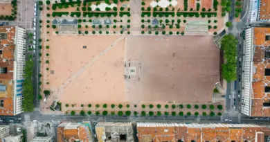 Interview Lyon. Place Bellecour, végétalisation, espaces verts… L’adjoint Gautier Chapuis répond
